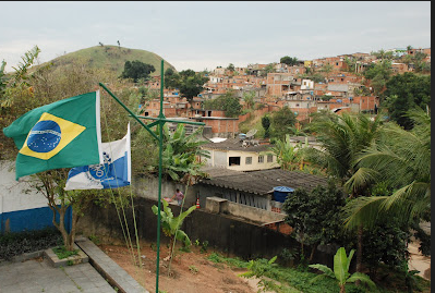 Arquivo:Coletivo Comuns (Favela Batan) - Sobre.png