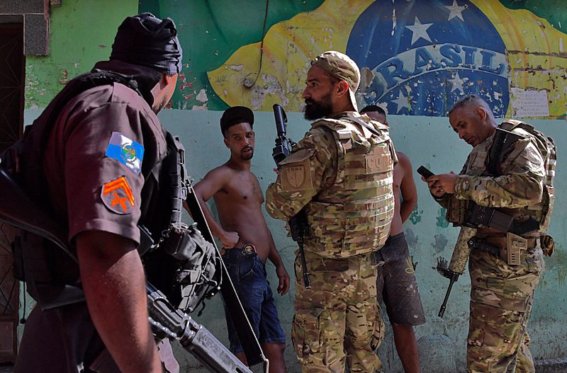 Arquivo:Polícia em invasão à favela 2022.jpg