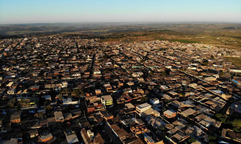 Arquivo:Foto aérea do Sol Nascente Foto de Jorge William - Agência O Globo.jpg