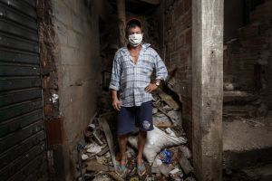 Retrato de morador, que se protege com máscara do vírus - Foto de Gui Christ - National Geographic.jpg